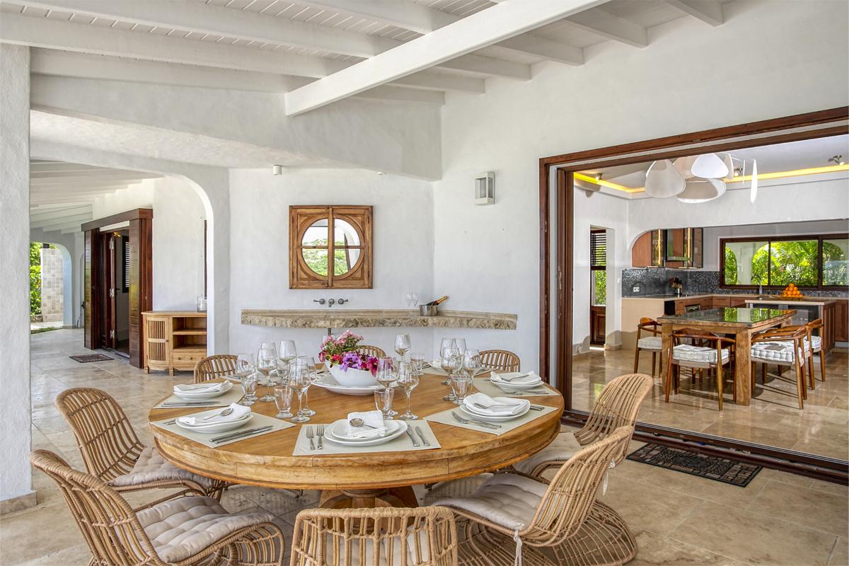 A louer villa 3 chambres Simpson Bay Saint Martin_ Table extérieur - 13